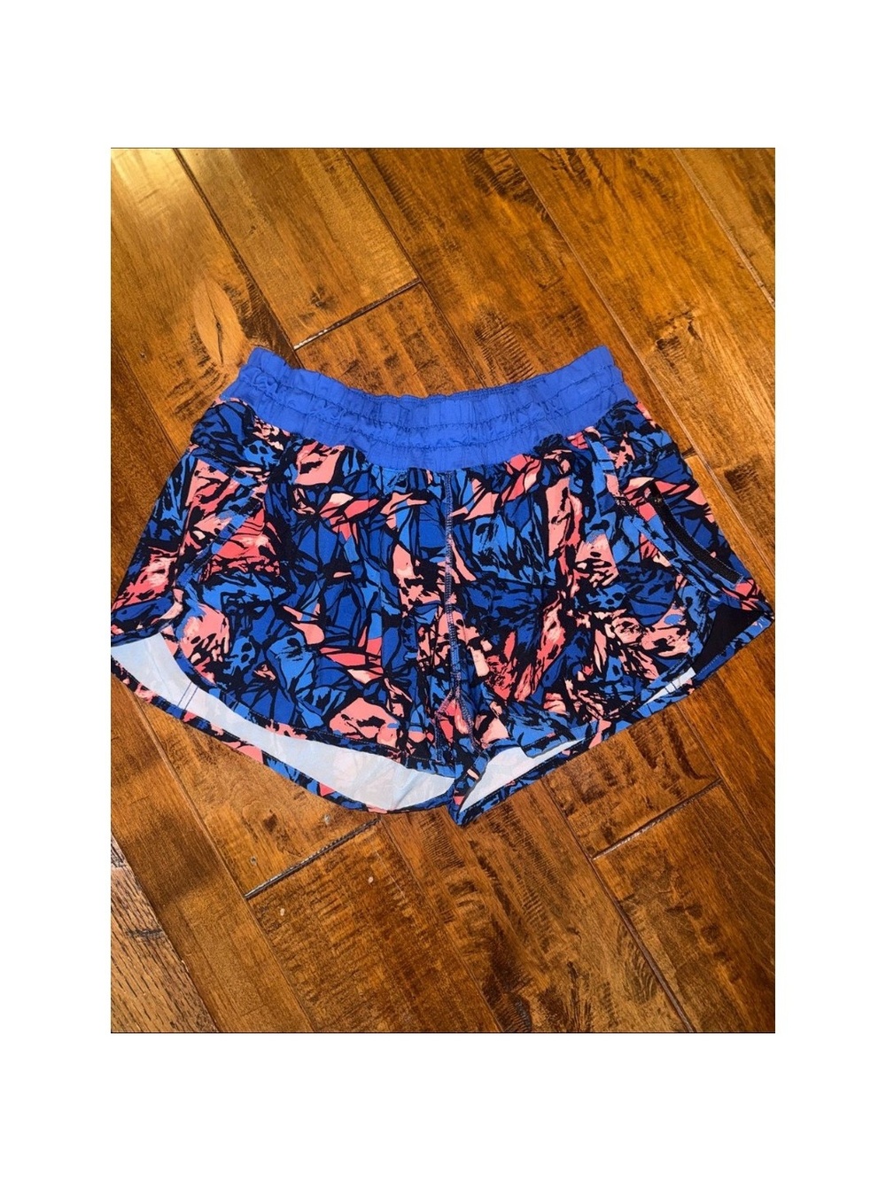 Lululemon Tracker IV Shorts Paint Storm Harbor Blue size 12